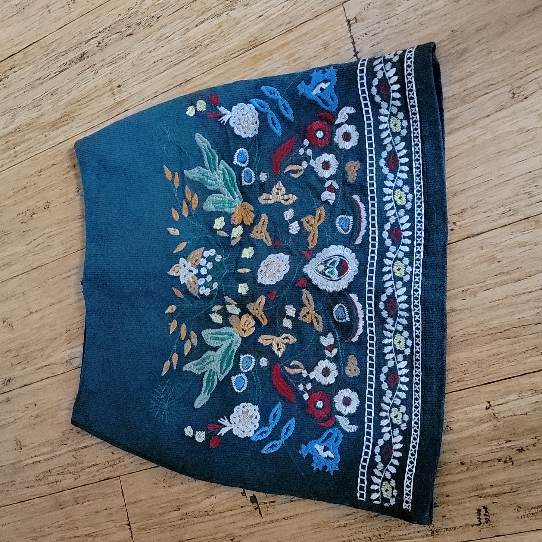Simplee Size Small